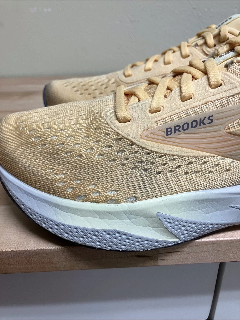 Brooks Women's Adrenaline GTS 24
